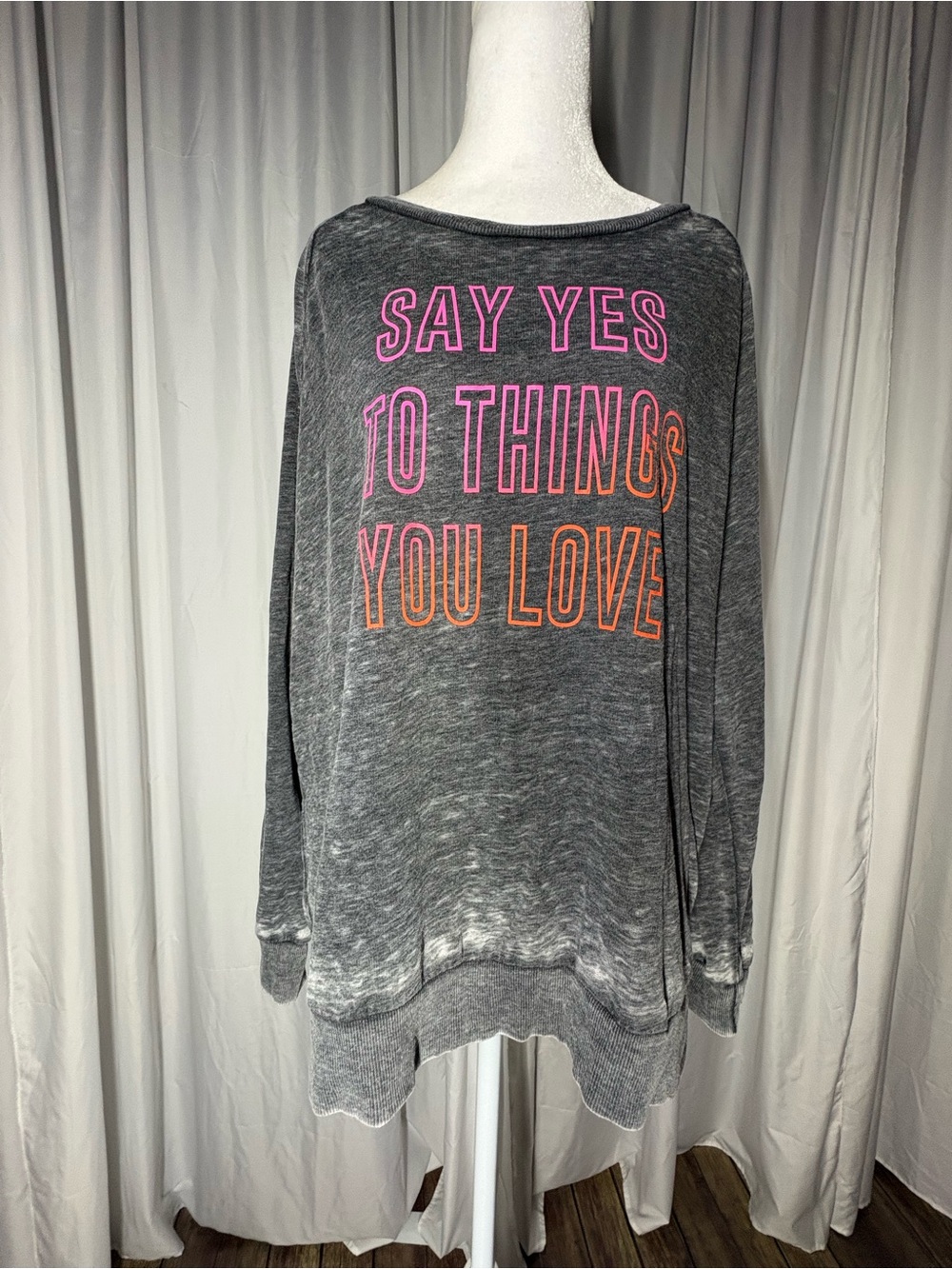Women's Gray Graphic Pullover Sweatshirt - Say Yes To Things You Love